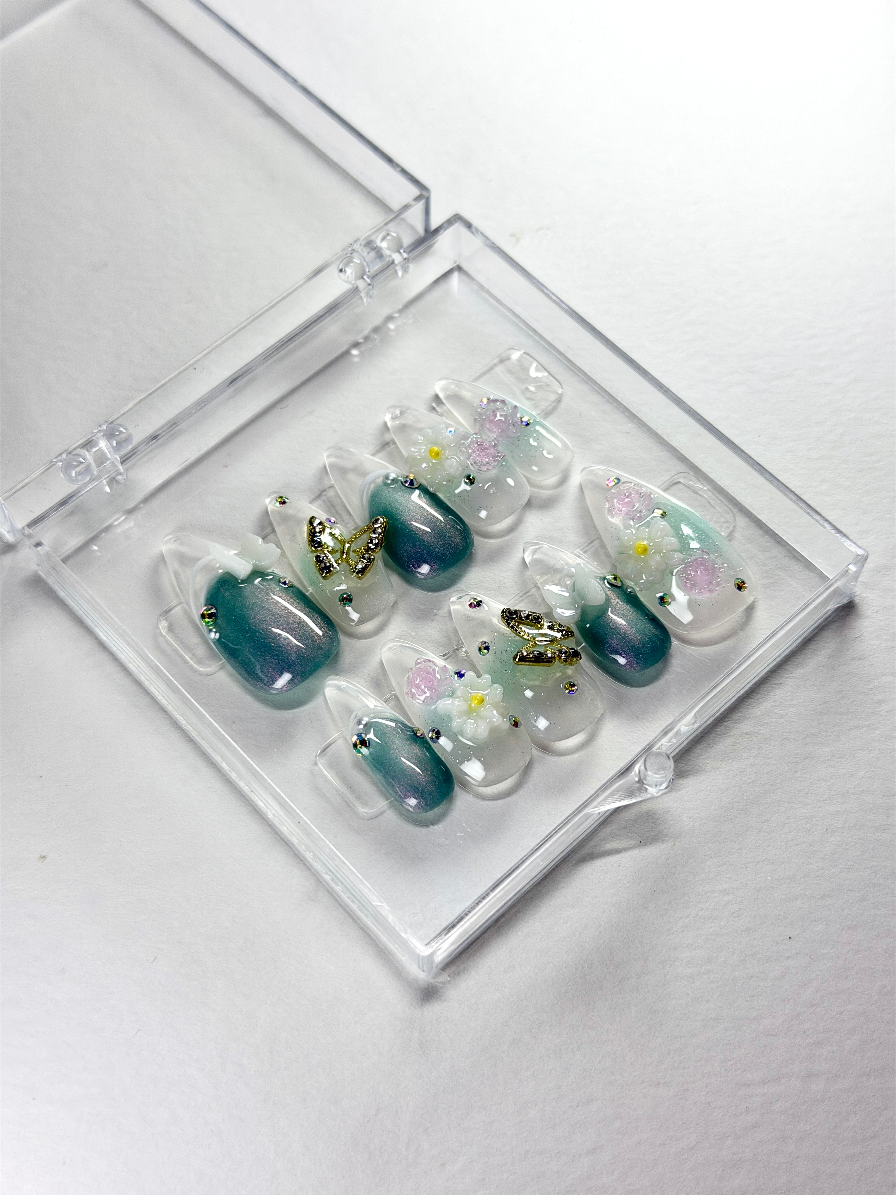 Butterfly Garden - Press On Nails