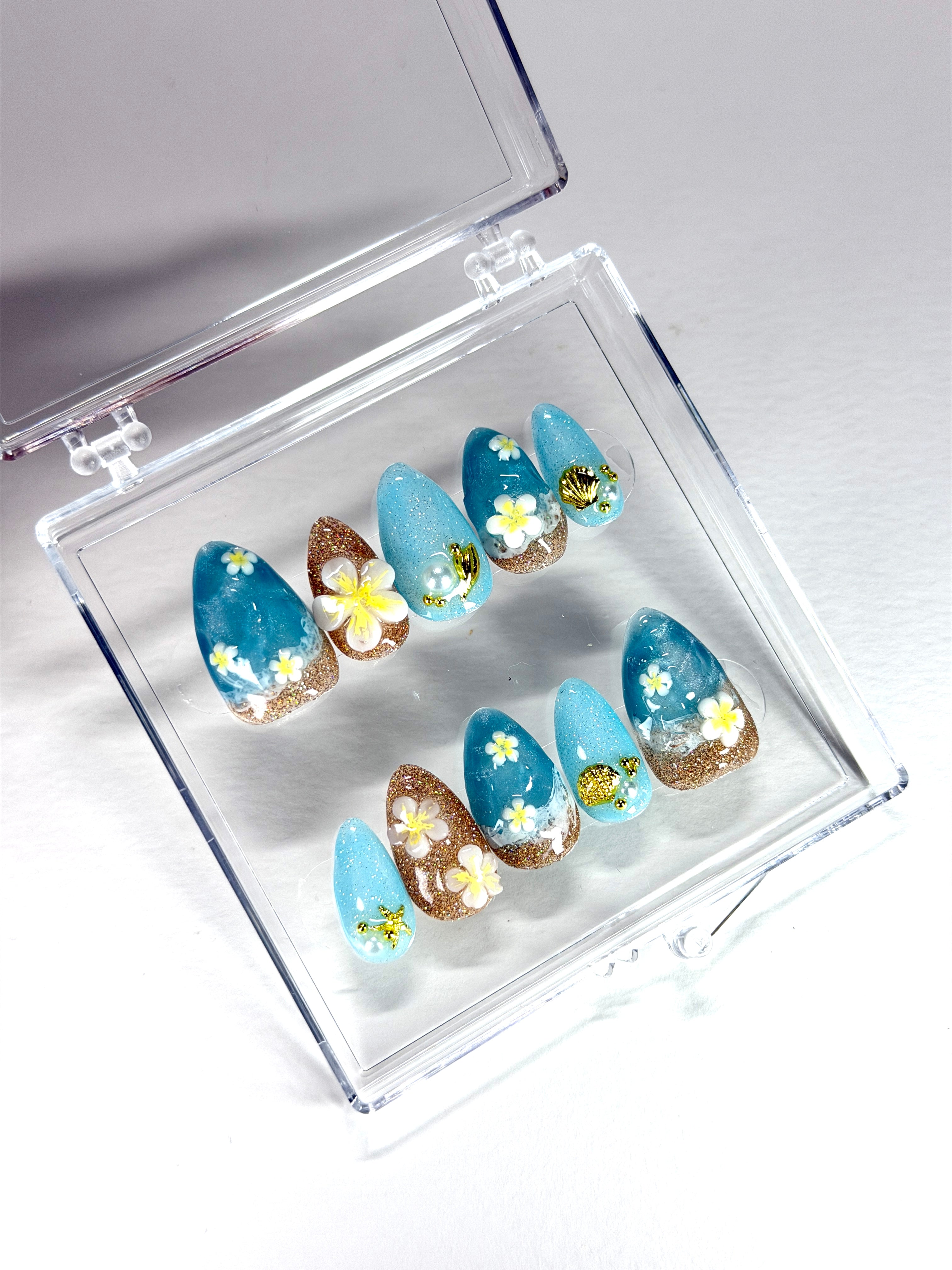 Plumeria on the water - Press On Nails