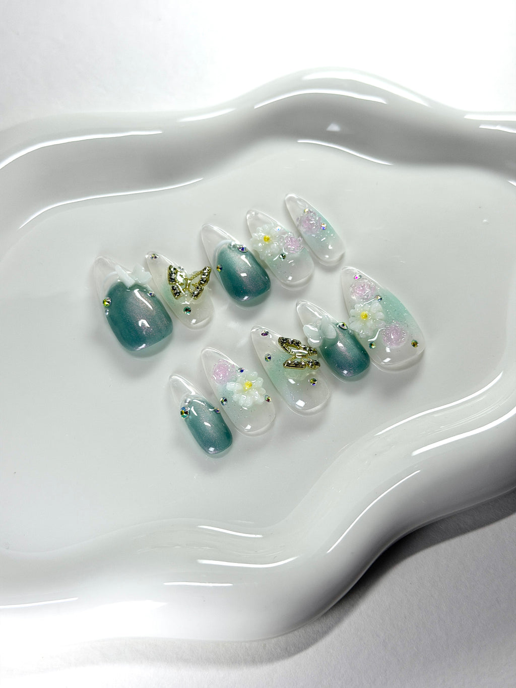 Butterfly Garden - Press On Nails