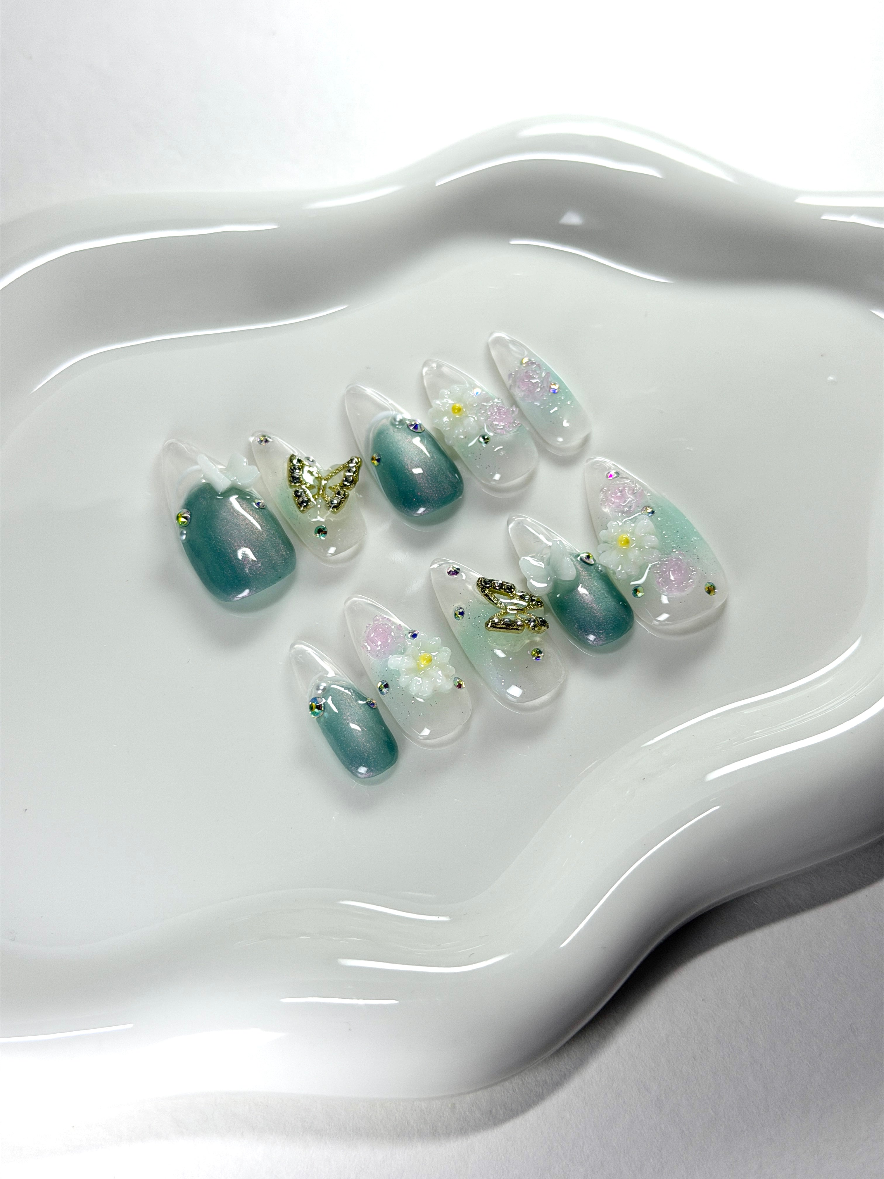 Butterfly Garden - Press On Nails