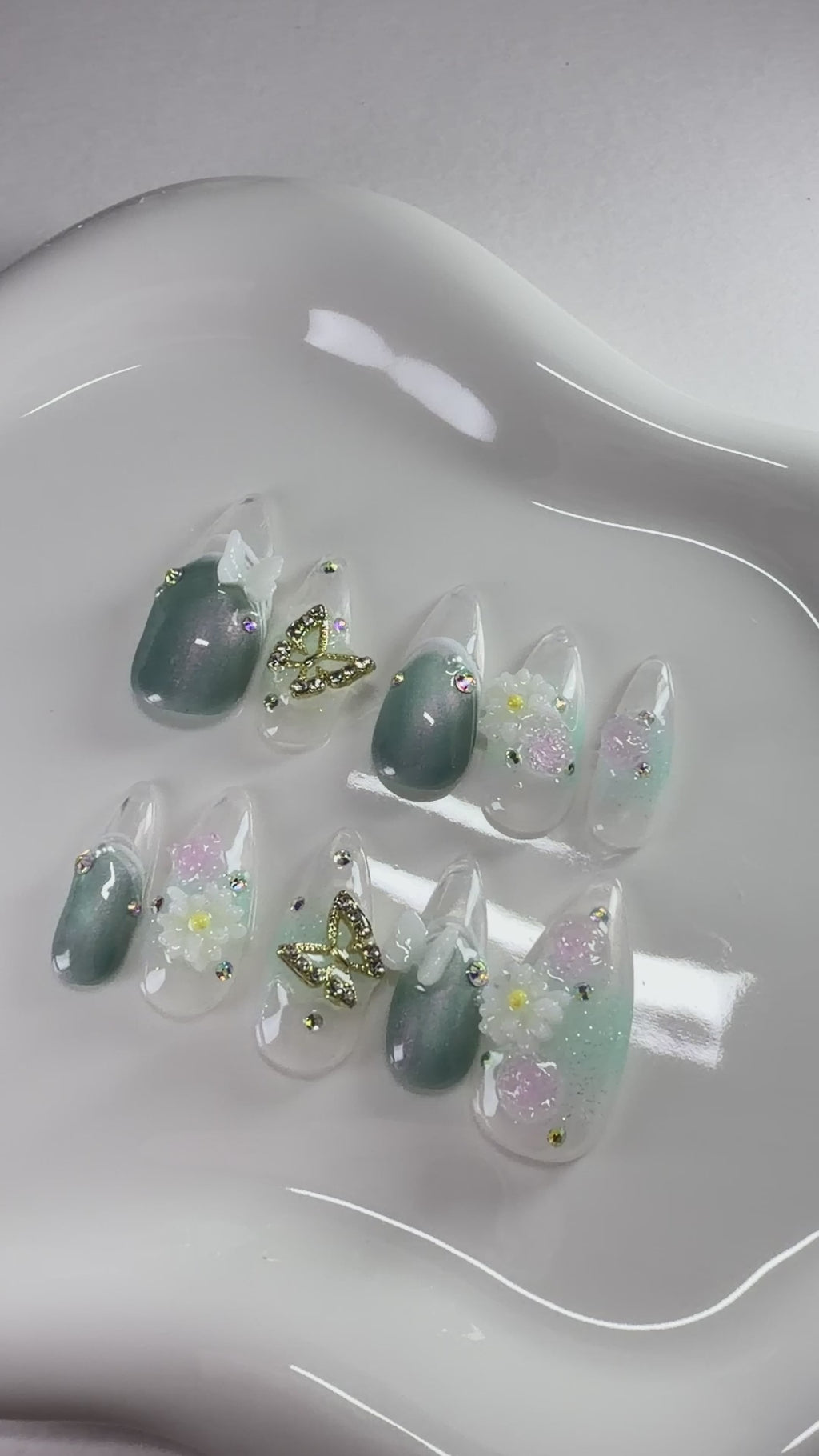 Butterfly Garden - Press On Nails